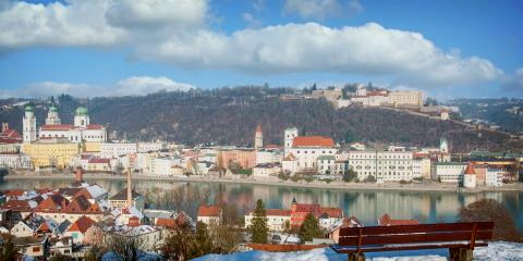 Titelbild für Passau – adventliche Büfettfahrt ins Donautal